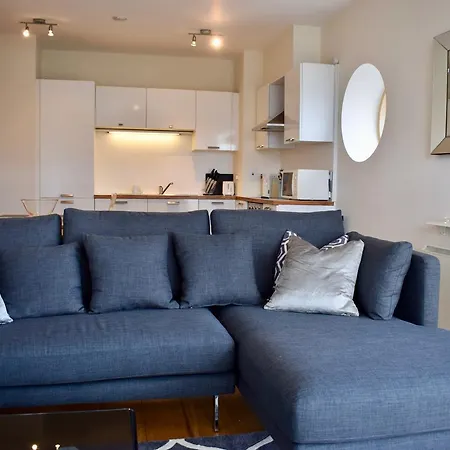 Modern Grand Canal 2bed 2bath Apt Dublin